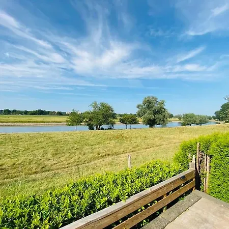 Ferienhaus Luxchalet Vaju Ijsselview Direkt Am Fluss See Pool Park Holiday home Lathum