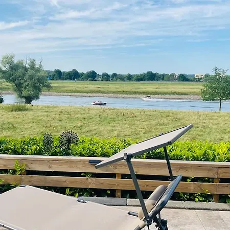 Holiday home Ferienhaus Luxchalet Vaju Ijsselview Direkt Am Fluss See Pool Park