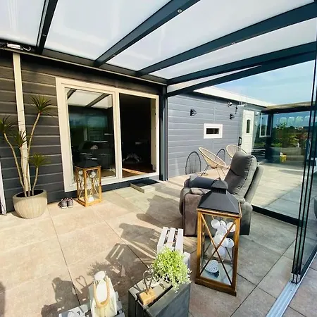 Hébergement de vacances Ferienhaus Luxchalet Vaju Ijsselview Direkt Am Fluss See Pool Park *